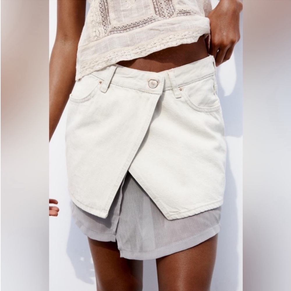 Mini skirt Zara